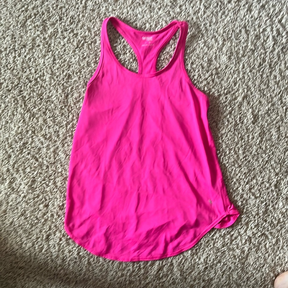 pink workout top